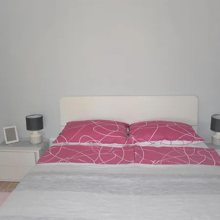 Lägenhet Tomki - Modern, Refurbished 2 Bedroom - 4 Guests Pjescana Uvala