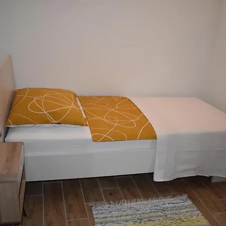 Lägenhet Tomki - Modern, Refurbished 2 Bedroom - 4 Guests *
